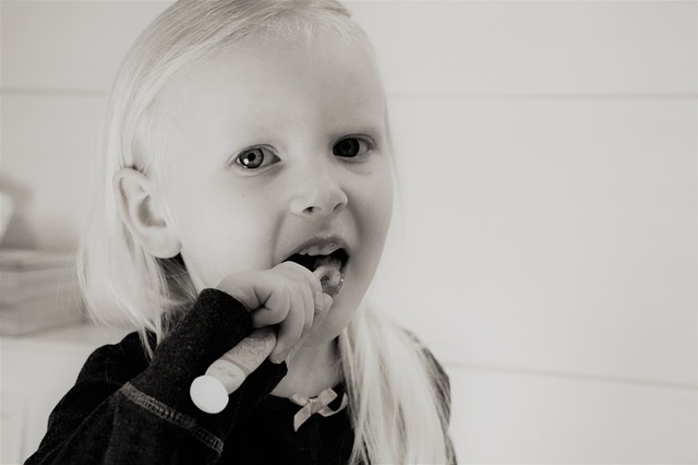 enfant brosse à dents