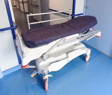 Drap housse à usage unique pour brancard - 78 x 210 cm (carton de 100)