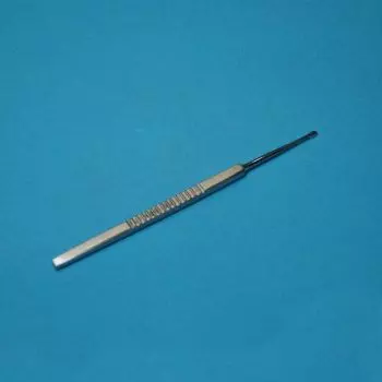 Curette Pédicurie Besnier-Lupus, fenêtrée, 3 mm