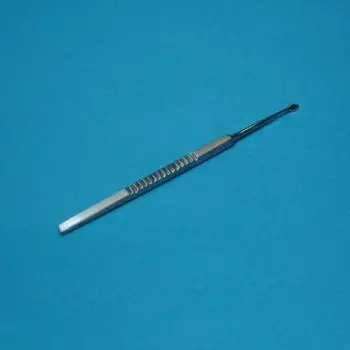 Curette Pédicurie Besnier-Lupus, fenêtrée, 4 mm