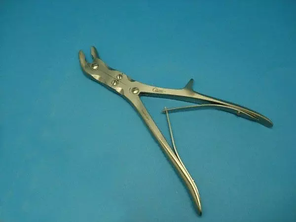 Pince Gouge Stille, 4 articulations, contre-coudée, 23 cm, mors 7 mm