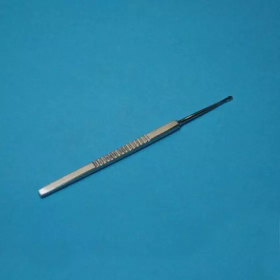 Curette Pédicurie Besnier-Lupus, fenêtrée, 3 mm