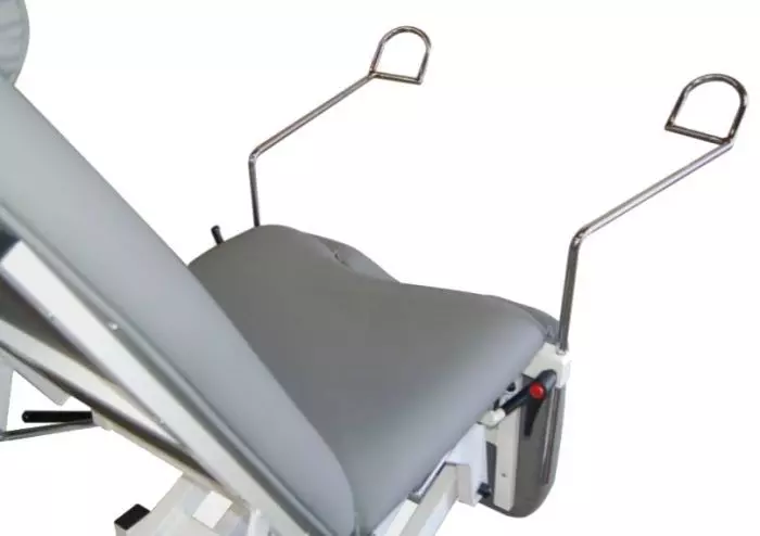 Etriers pour fauteuil de gynécologie et table médicale Mobercas